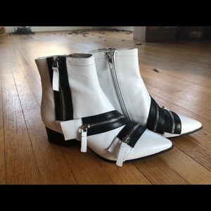 NEVER WORN NWT Jeffrey Campbell boots size 8